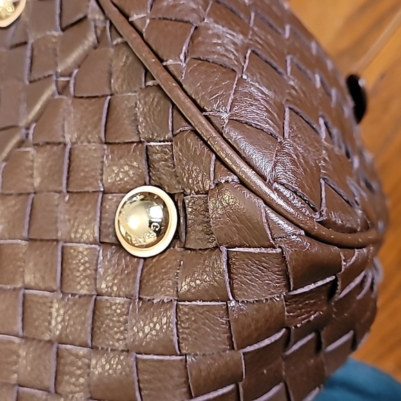 Michael Kors Brown Woven leather hand bag - Picture 4 of 8